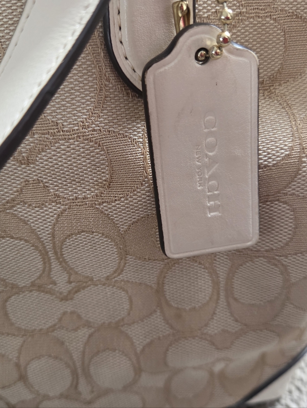 Coach Bag - Picture 3 of 9